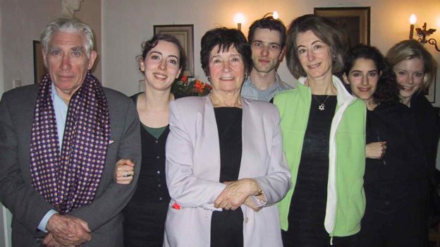 Frank Finlay, Julia Rayner, Dr. Halina Szpilman, Ed Stoppard, Maureen Lipman, Jessica Kate Meyer, Emilia Fox
at Family Szpilman home in Warsaw